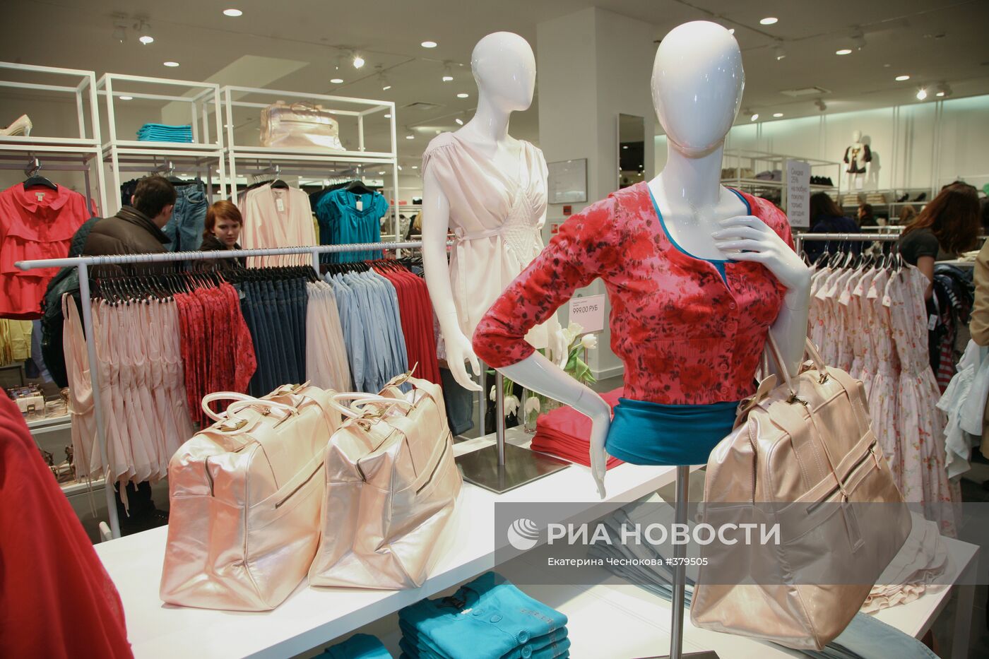 Открытие первого магазина шведской компании «H&M» в Москве