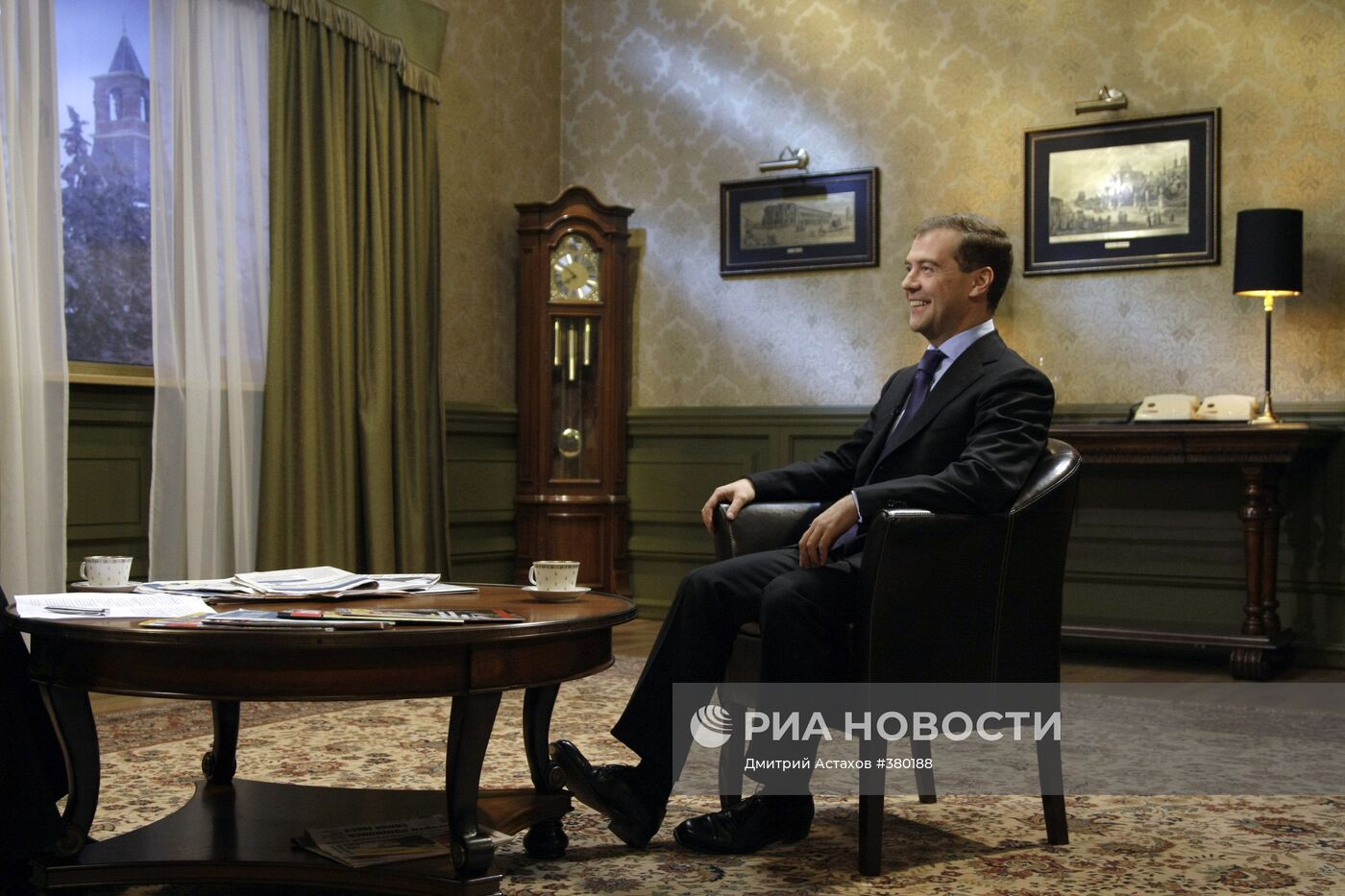Д.Медведев дал телеинтервью "Первому каналу"