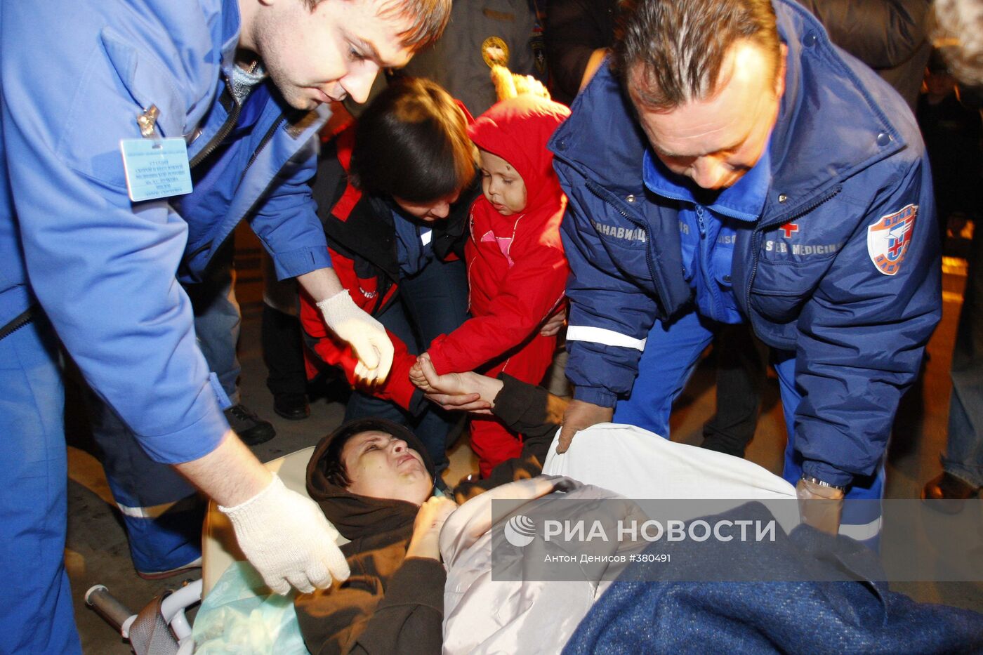 Самолет МЧС РФ доставил в Москву пострадавших в ДТП во Вьетнаме