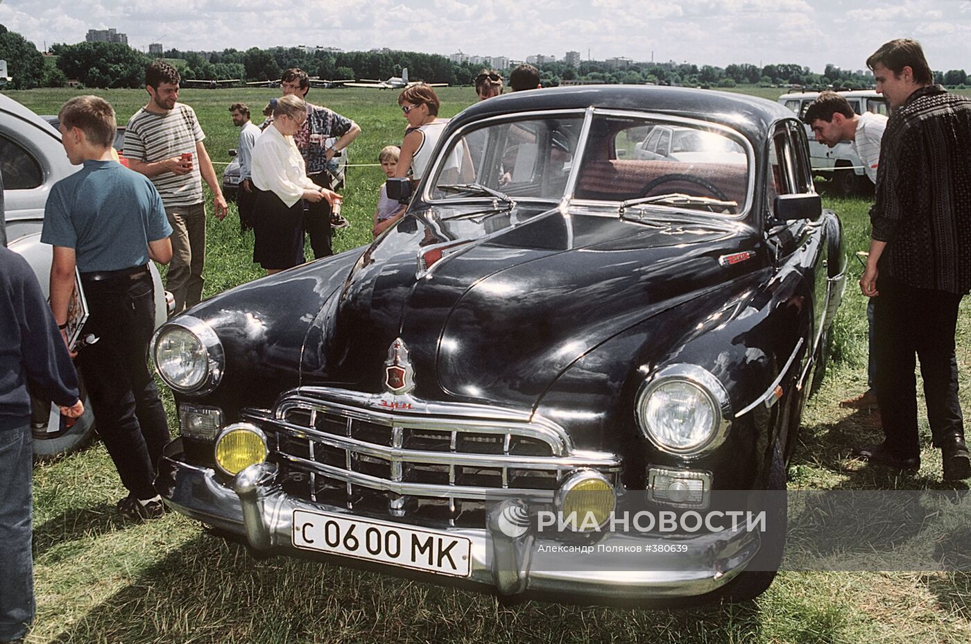 Автомобиль "ЗИМ"