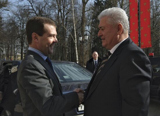 Д.Медведев провел встречу с В.Ворониным
