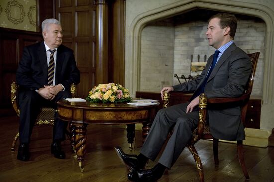 Д.Медведев провел встречу с В.Ворониным