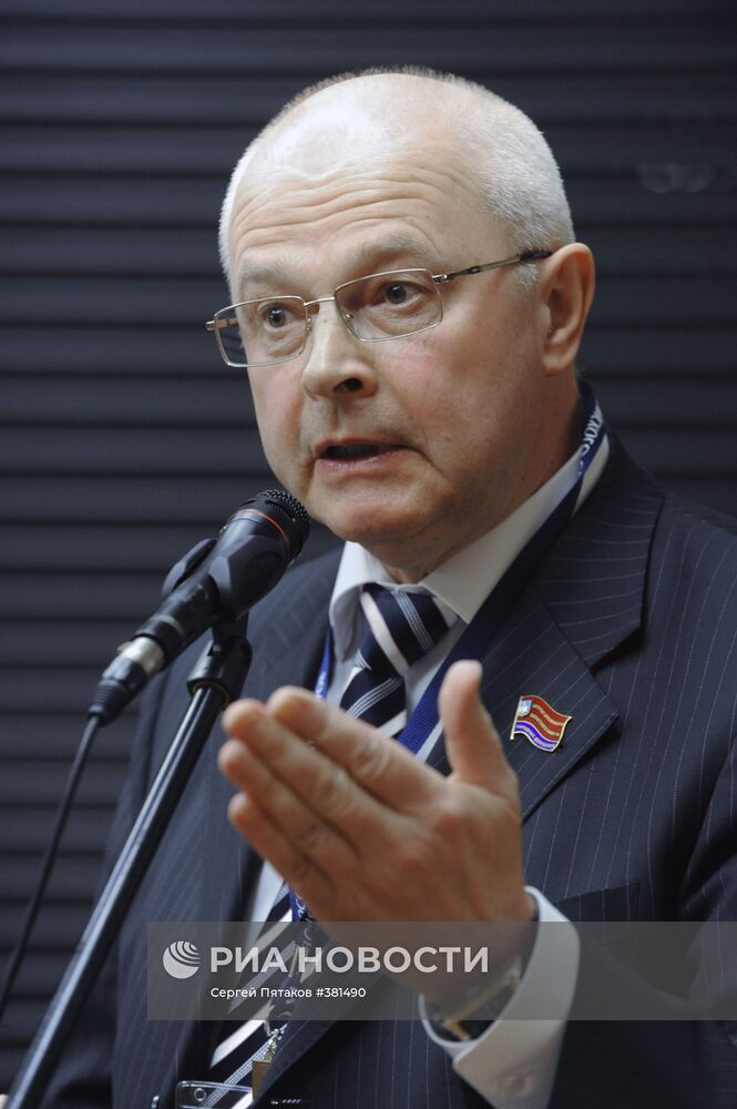 Вячеслав Голенков