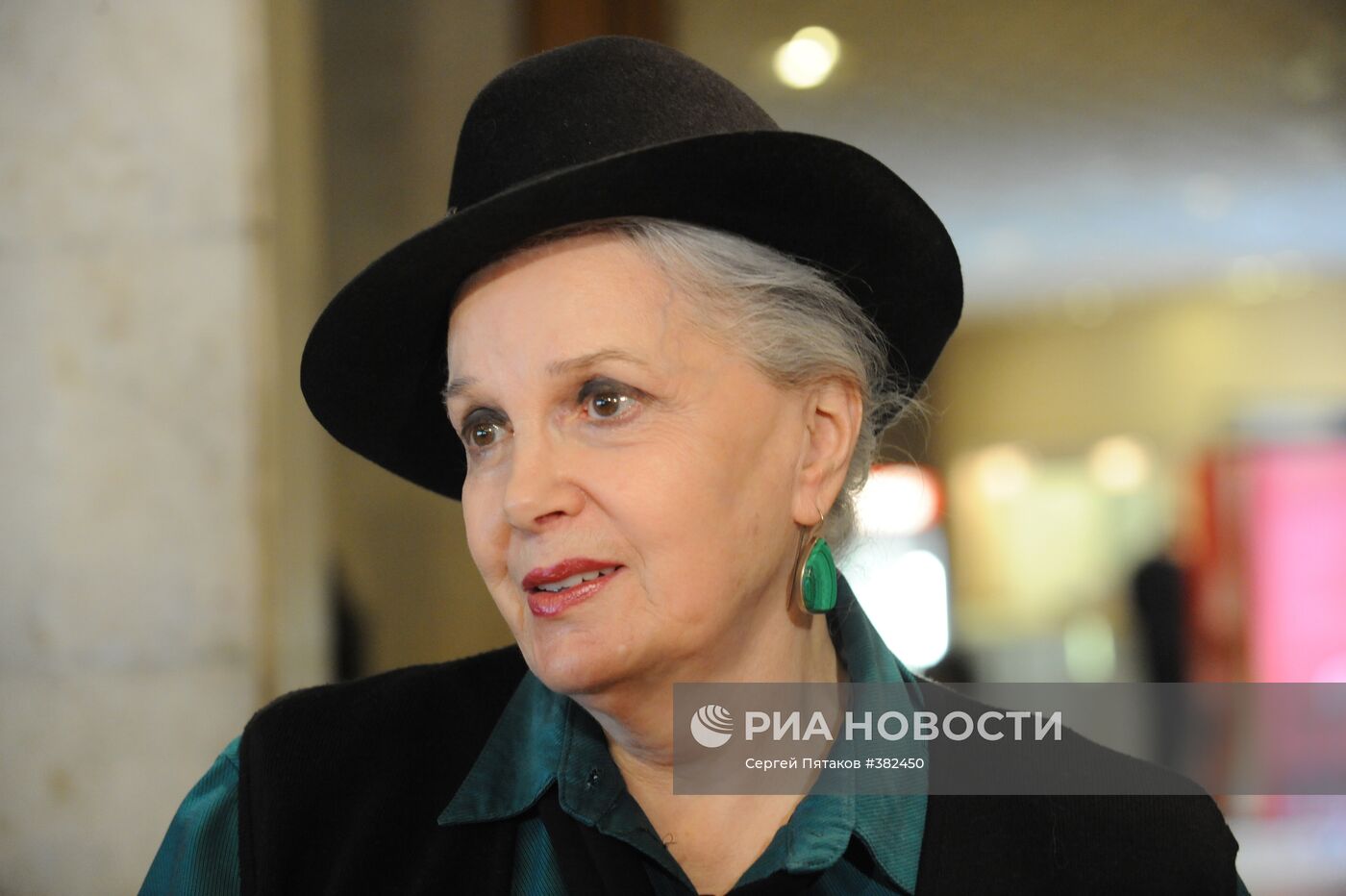 Элина Быстрицкая