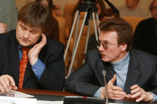 Антон Агеев со своим адвокатом