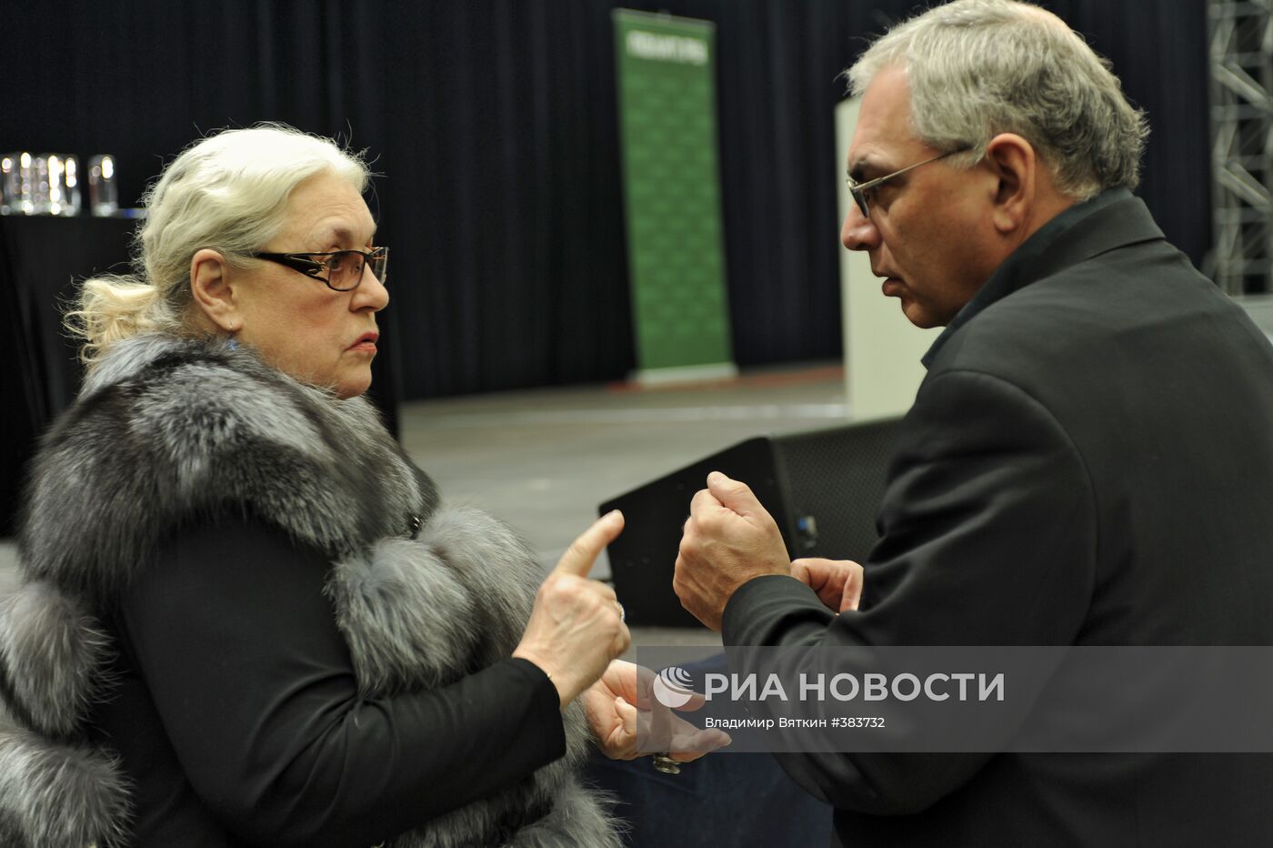 Чрезвычайный съезд союза кинематографистов России