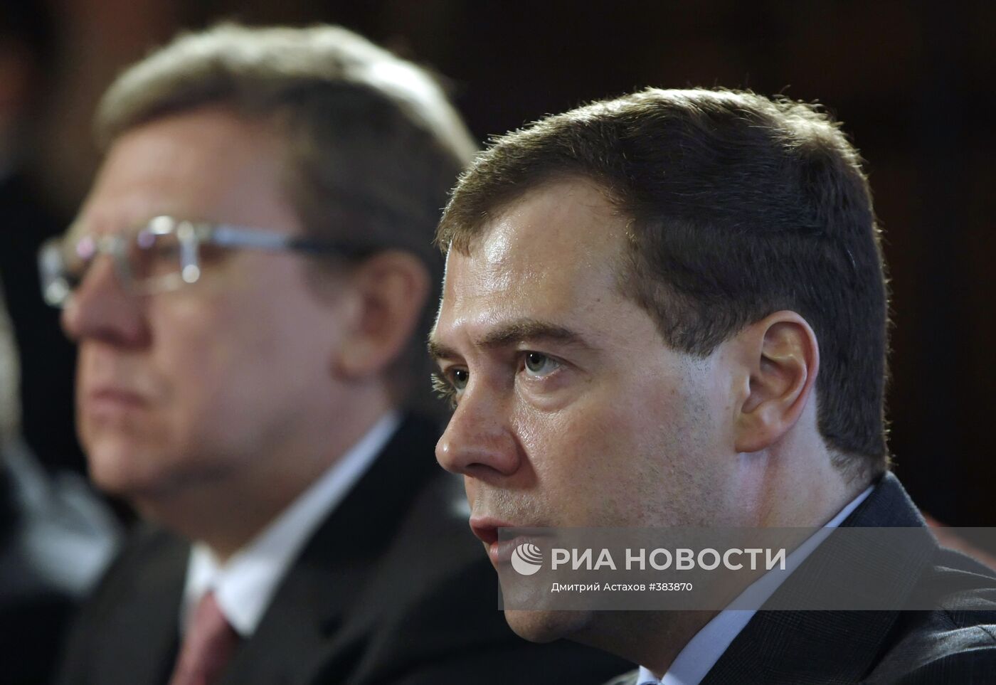 Д.Медведев провел совсещание с министрами финансов СНГ