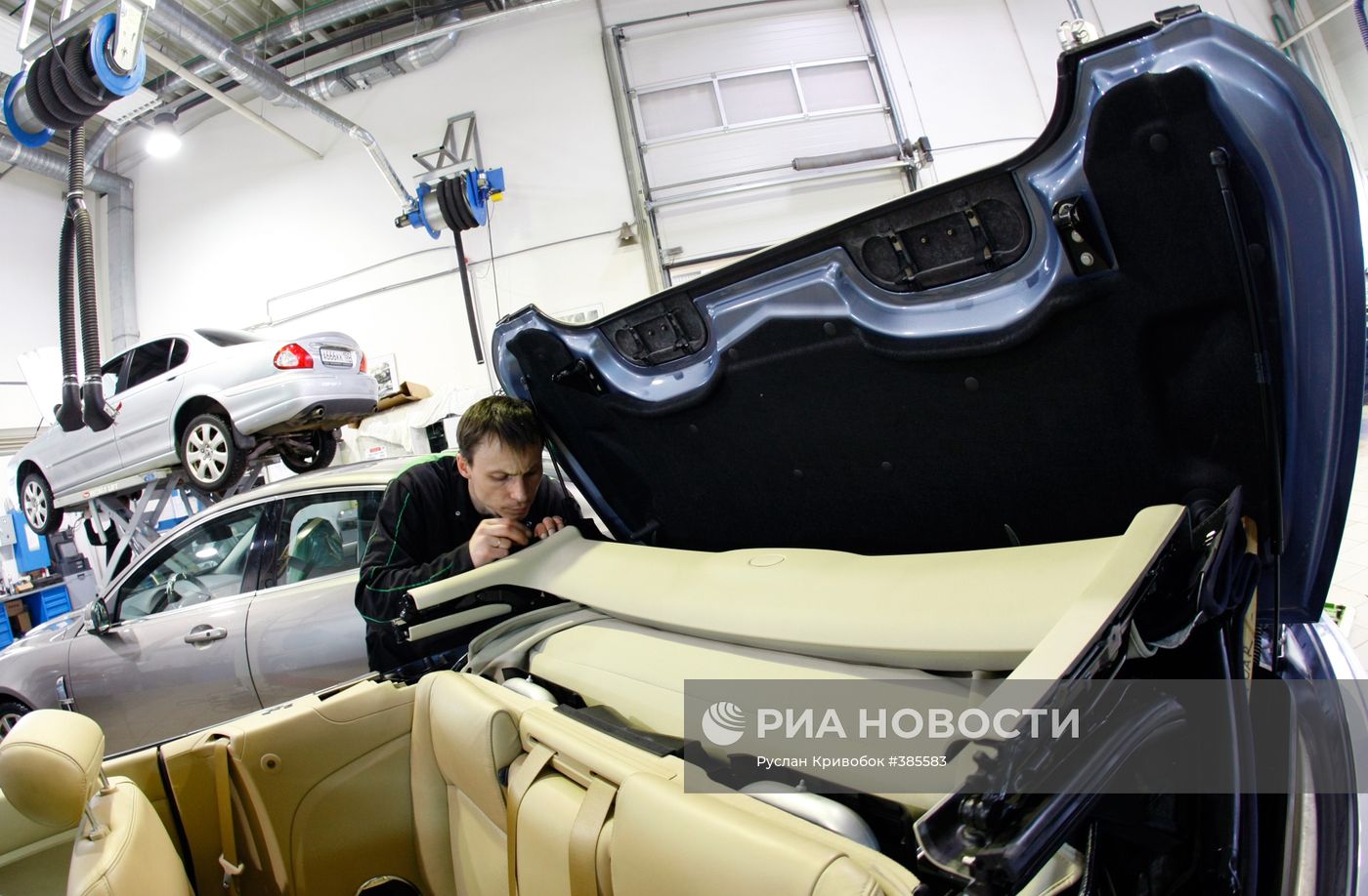 Работа автомобильного салона