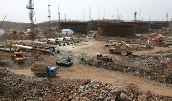Строительство спецморнефтепорта в бухте Козьмино