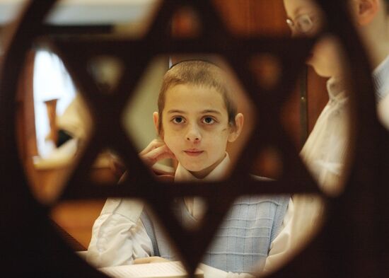 Церемония "благословения солнца" в Московском еврейском центре