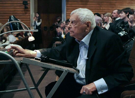 Новый спекталь Театра на Таганке "Сказки"