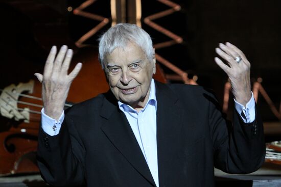 Новый спекталь Театра на Таганке "Сказки"