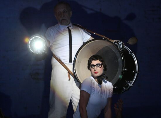 Новый спекталь Театра на Таганке "Сказки"