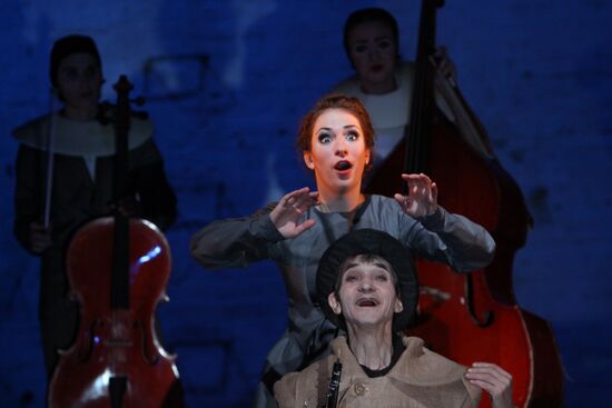 Новый спекталь Театра на Таганке "Сказки"