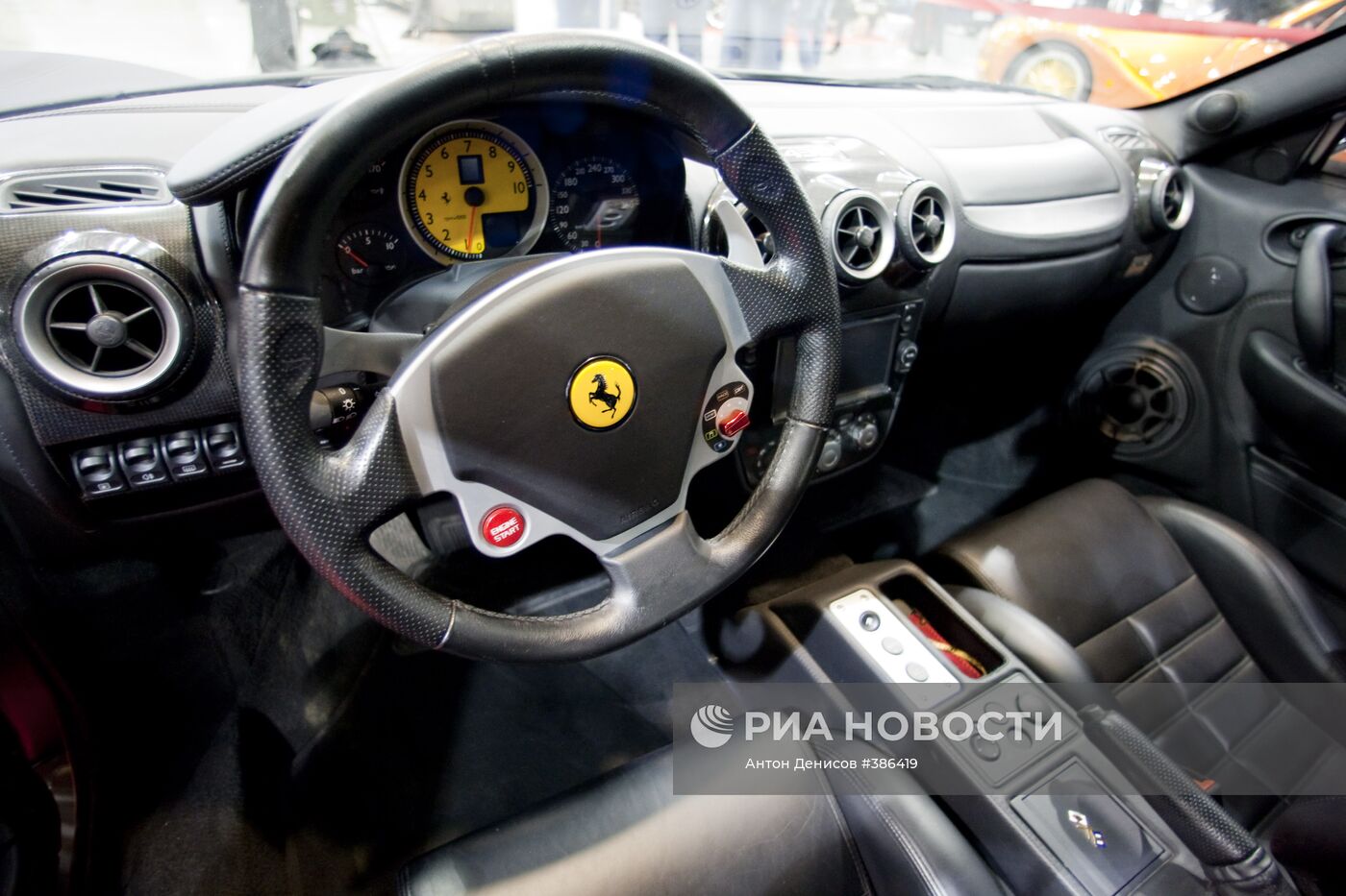 Открытие выставки MOSCOW DREAMCAR SHOW 2009 в Москве