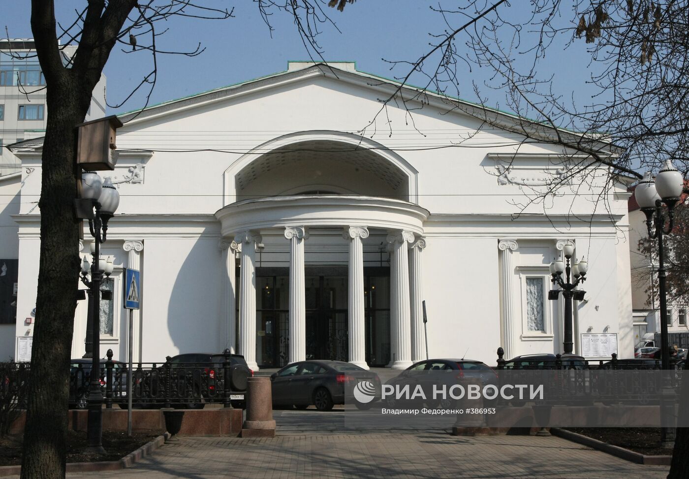 Здание театра "Современник" на Чистопрудном бульваре