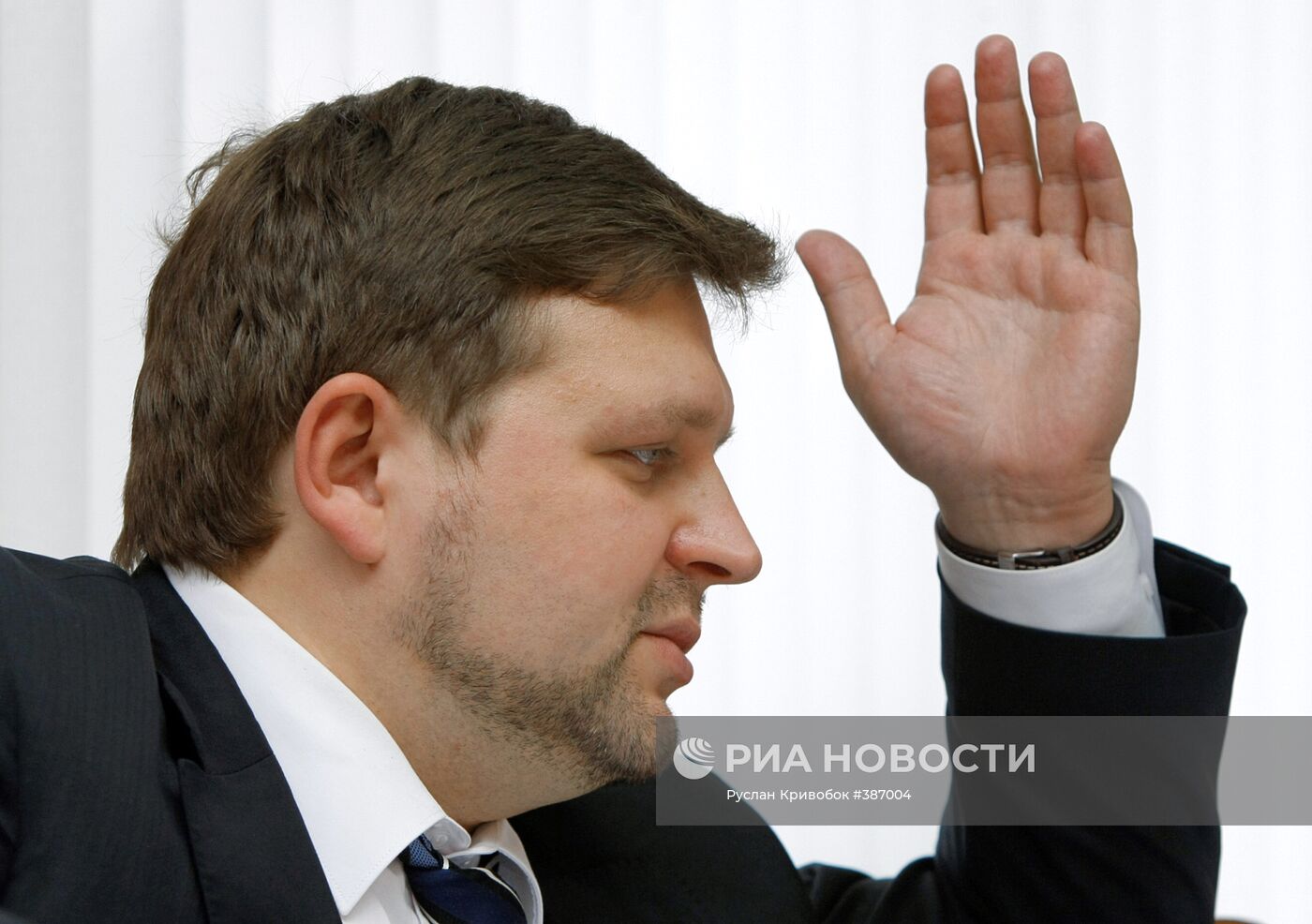 Губернатор Кировской области Никита Белых во время интервью