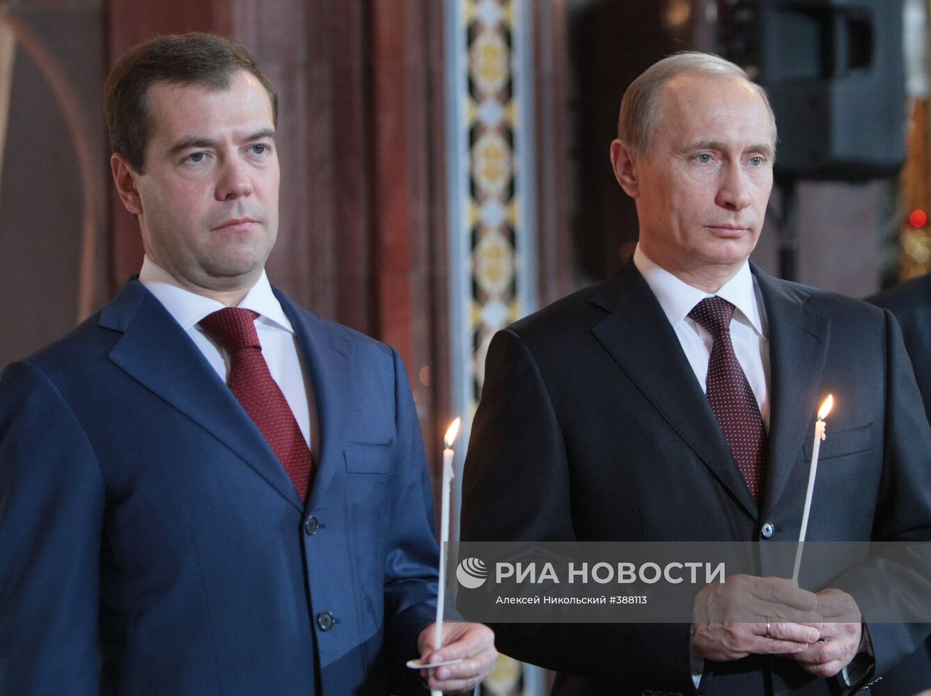 В.Путин и Д.Медведев в храме Христа Спасителя в Москве