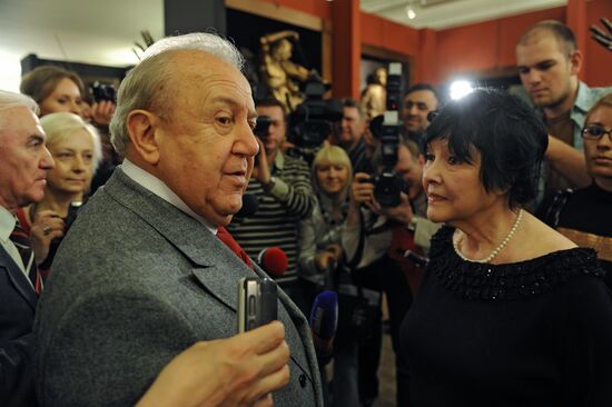 Зураб Церетели, Белла Ахмадулина