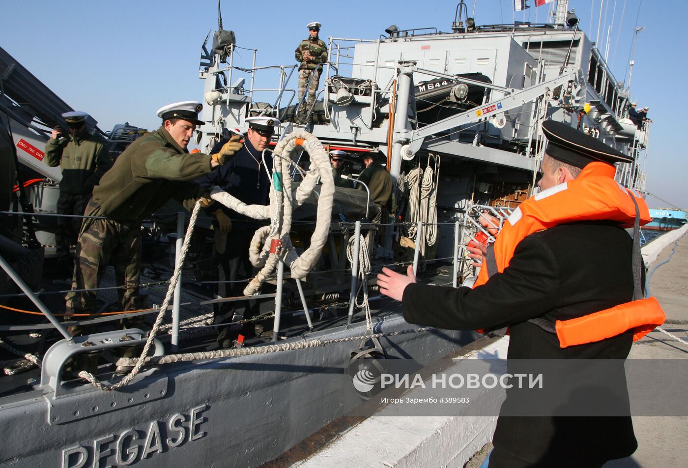 Прибытие боевых кораблей ВМС Франции с визитом в Балтийск