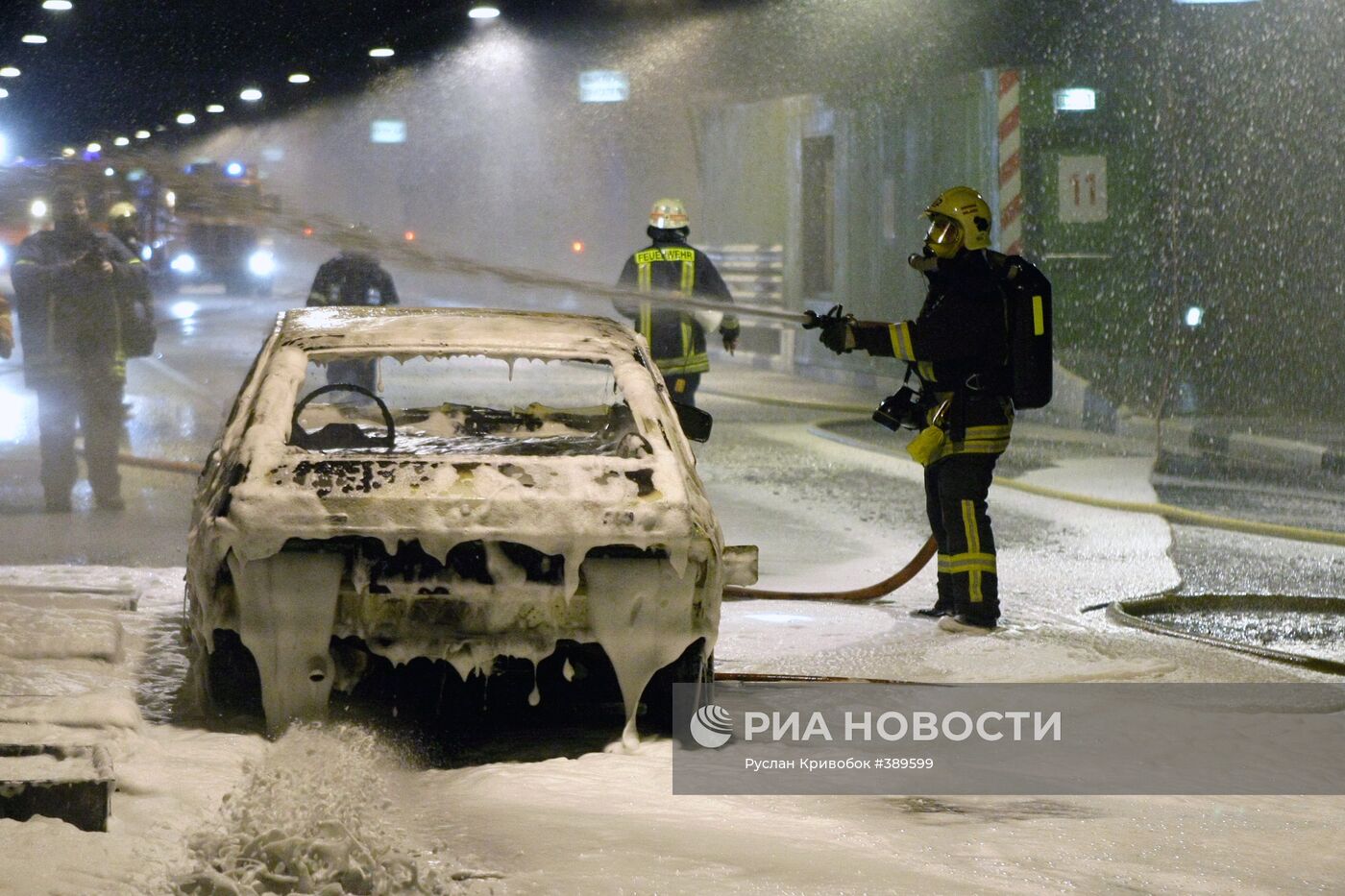 Учения пожарных и спасателей МЧС в Лефортовском тоннеле