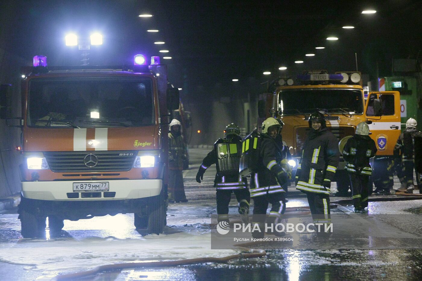 Учения пожарных и спасателей МЧС в Лефортовском тоннеле