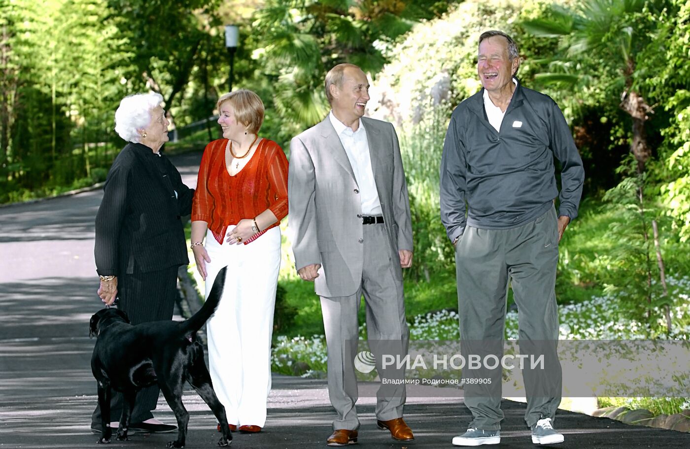 Встреча В.Путина и Дж.Буша-старшего в Сочи