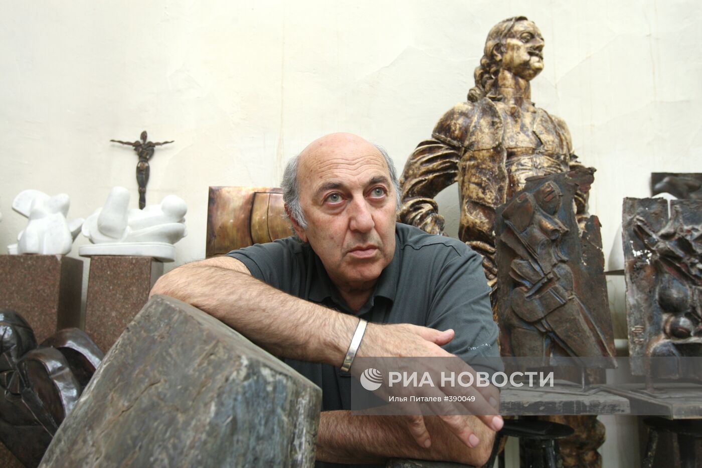 Скульптор Георгий Франгулян