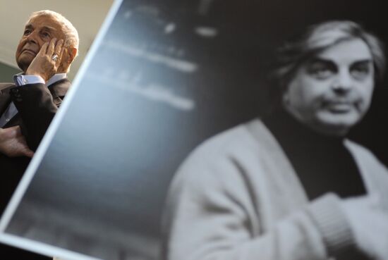 Вернисаж "Анатолий Гаранин. Фототеатр Таганка"