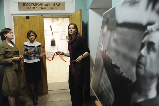 Вернисаж "Анатолий Гаранин. Фототеатр Таганка"