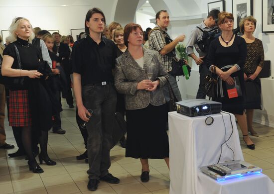 Вернисаж "Анатолий Гаранин. Фототеатр Таганка"