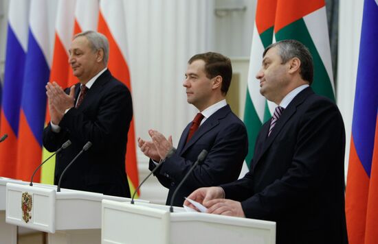 Россия, Абхазия, Осетия подписали соглашение об охране госграниц