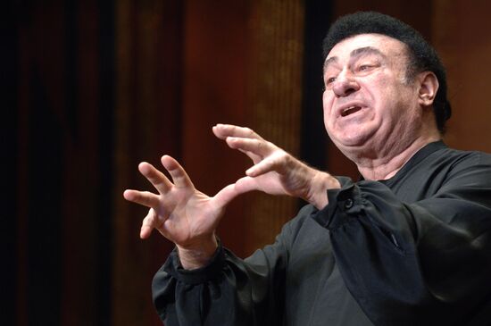 Оперный певец Зураб Соткилава дал концерт в Москве