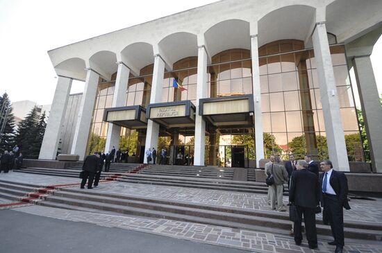 Заседание нового парламента Молдовы