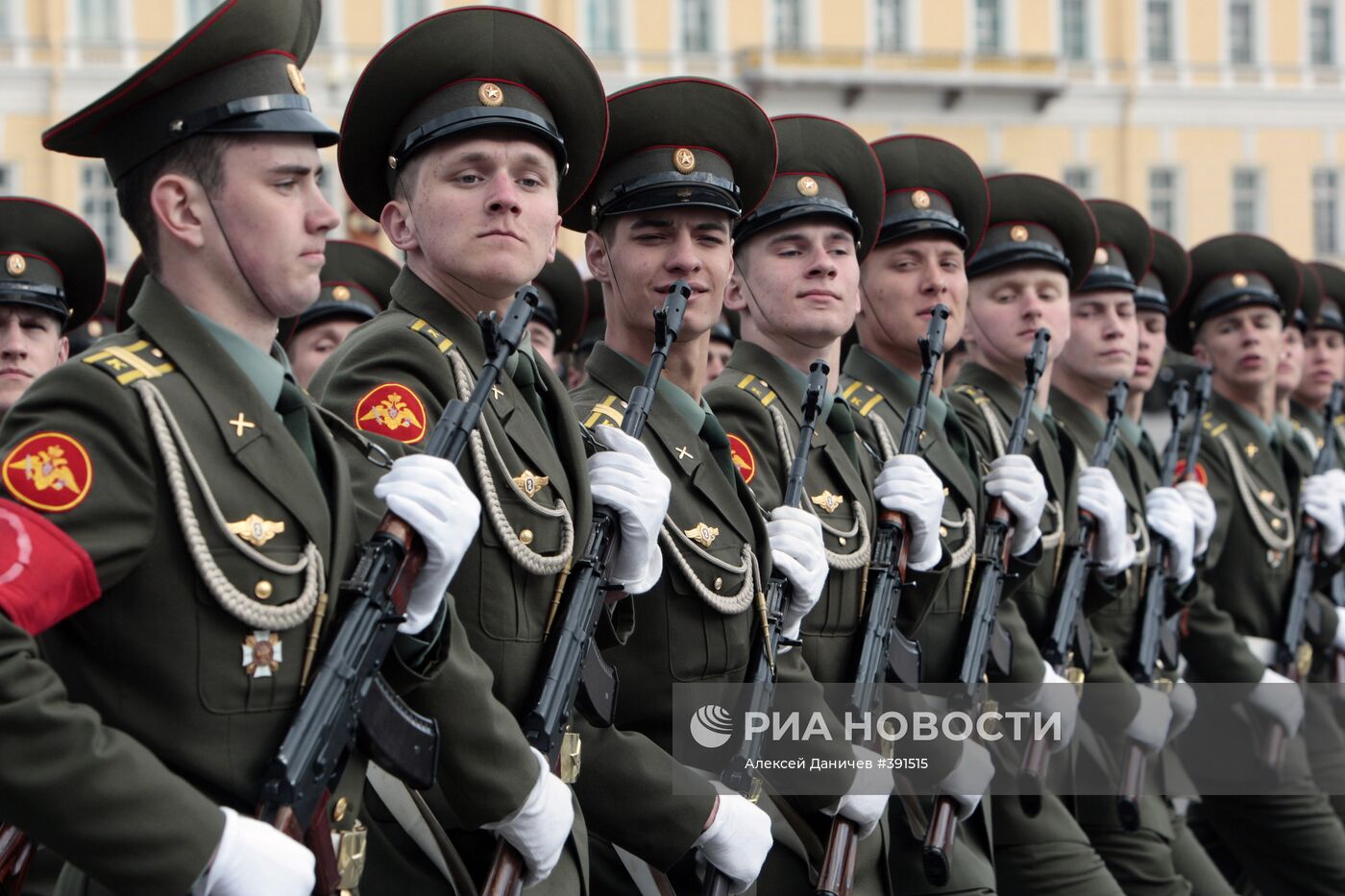 Генеральная репетиция Парада Победы в Санкт-Петербурге