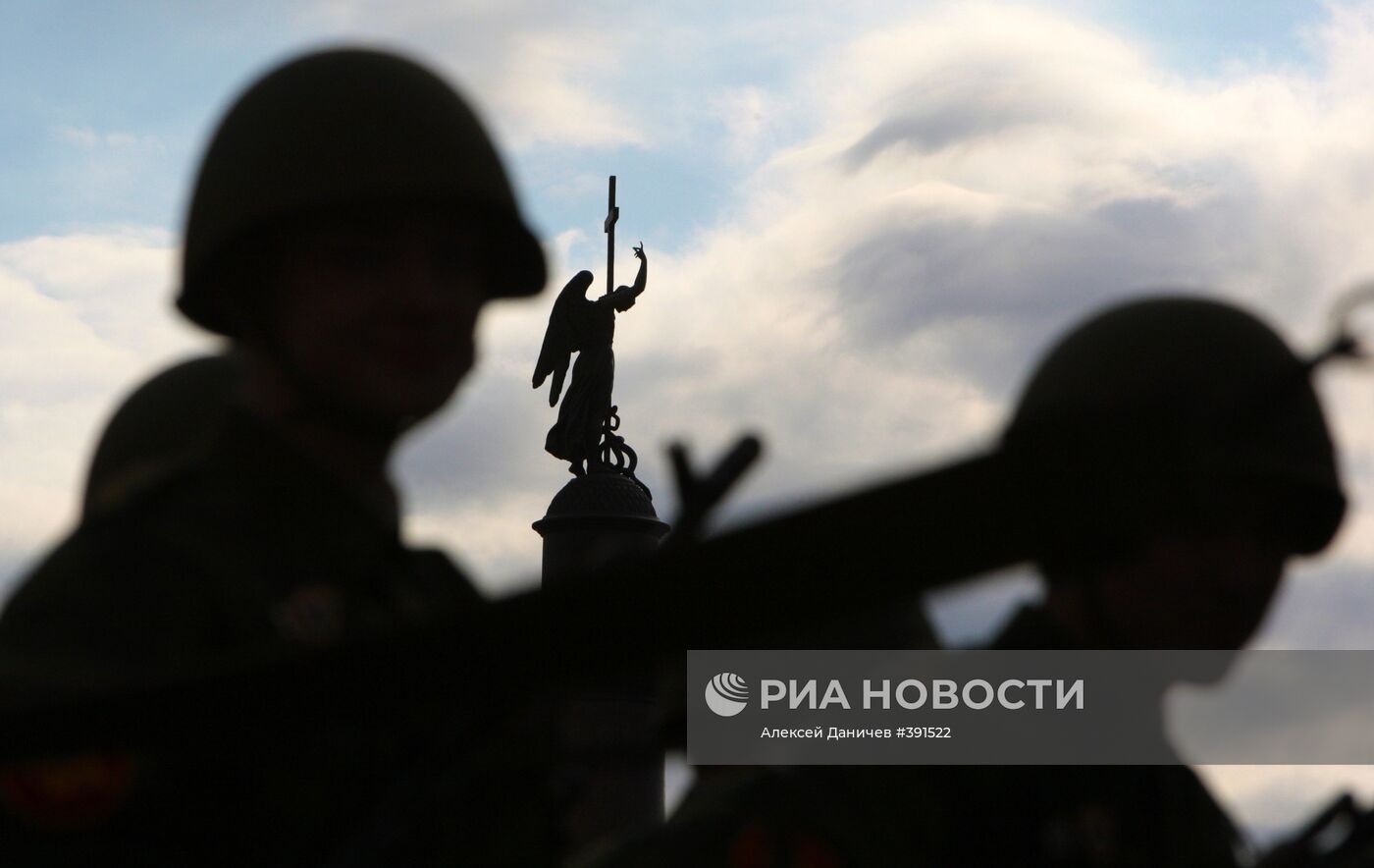 Генеральная репетиция Парада Победы в Санкт-Петербурге