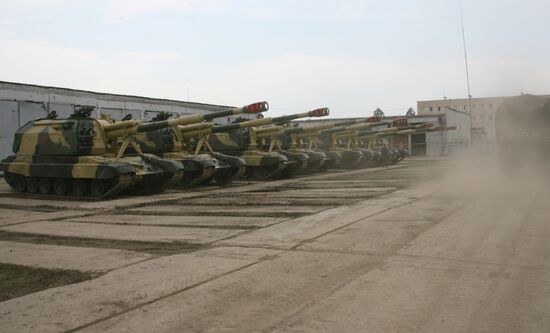 Подготовка военной техники к параду в Екатеринбурге