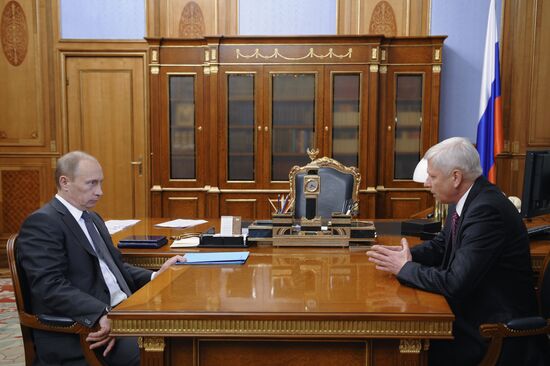 Премьер-министр РФ В.Путин провел рабочую встречу с А.Ярочкиным