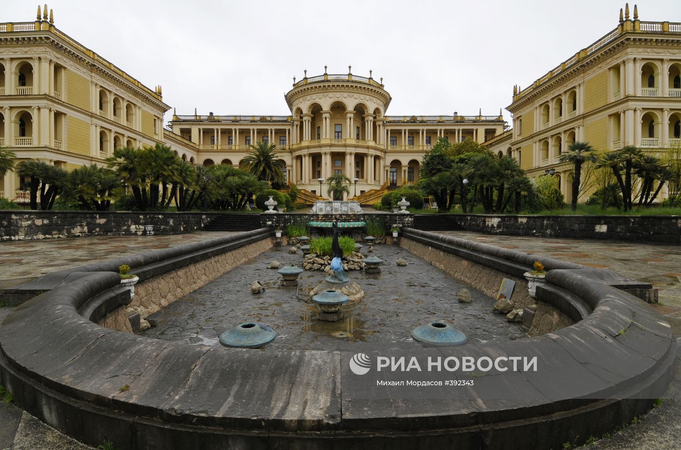 Санатории города Сочи перед началом летнего сезона