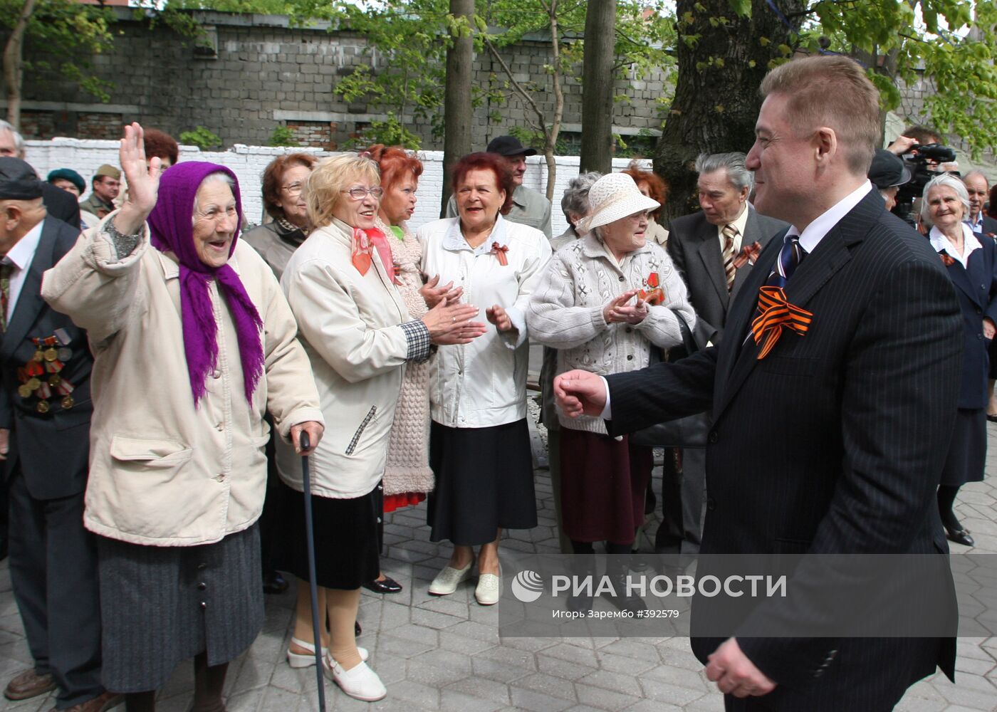 Георгий Боос втретился с ветеранами ВОВ в День Победы