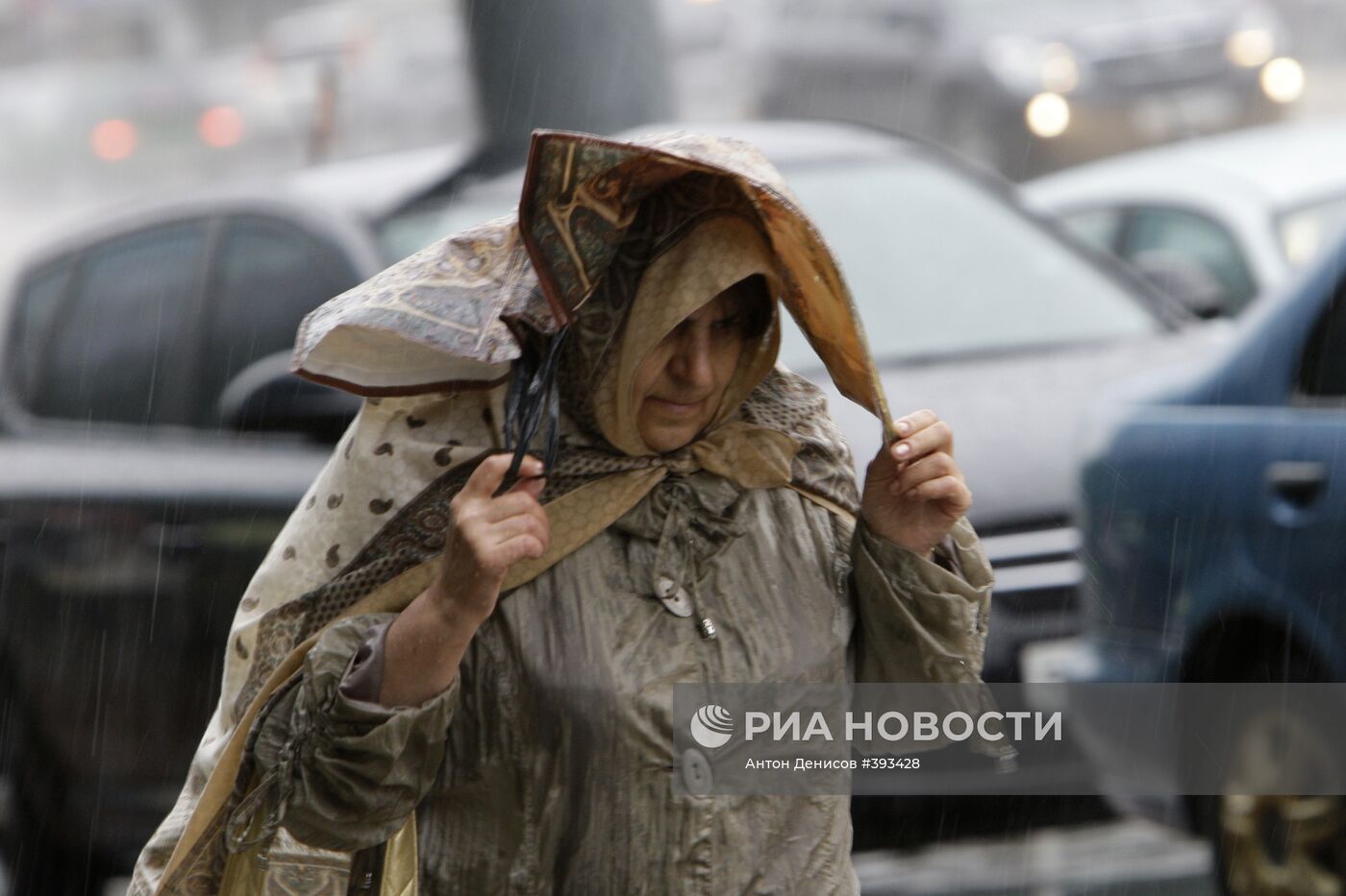 Сильный ливень с градом в Москве