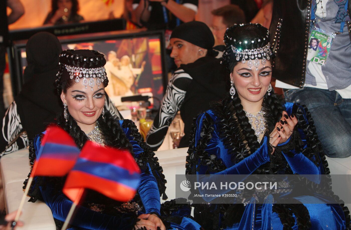 Инга и Ануш (Армения). Первый полуфинал "Евровидения-2009"