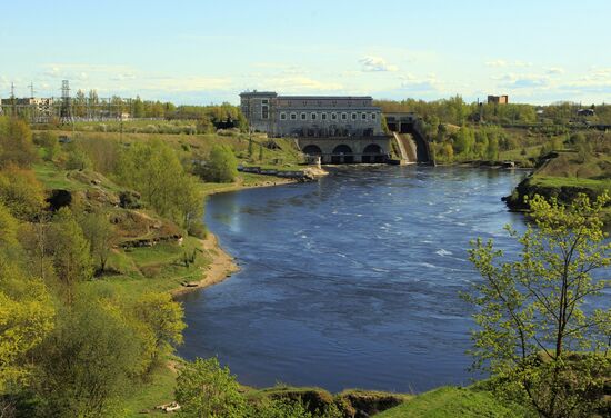 Нарвская ГЭС отмечает 40-летие окончания строительства