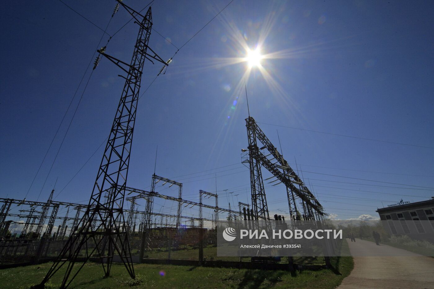Нарвская ГЭС отмечает 40-летие окончания строительства