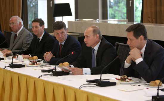 В. Путин встретился с членами Координационного комитета МОК