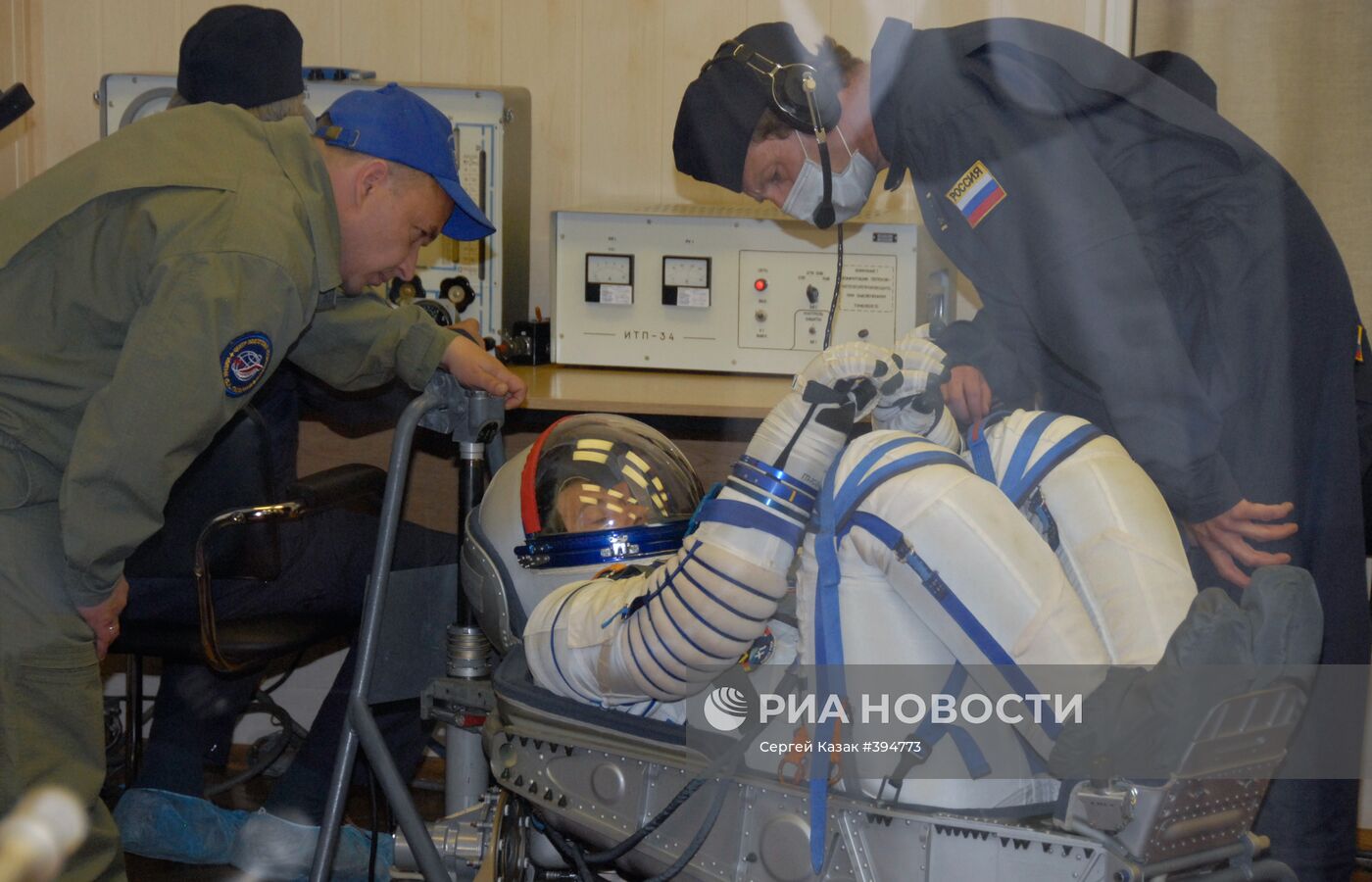 Тренировка экипажа корабля "Союз ТМА-15" на Байконуре