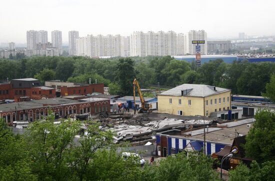 Обрушение здания Люблинского рынка в Москве