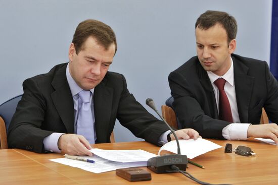Д.Медведев встретился с представителями предпринимателей