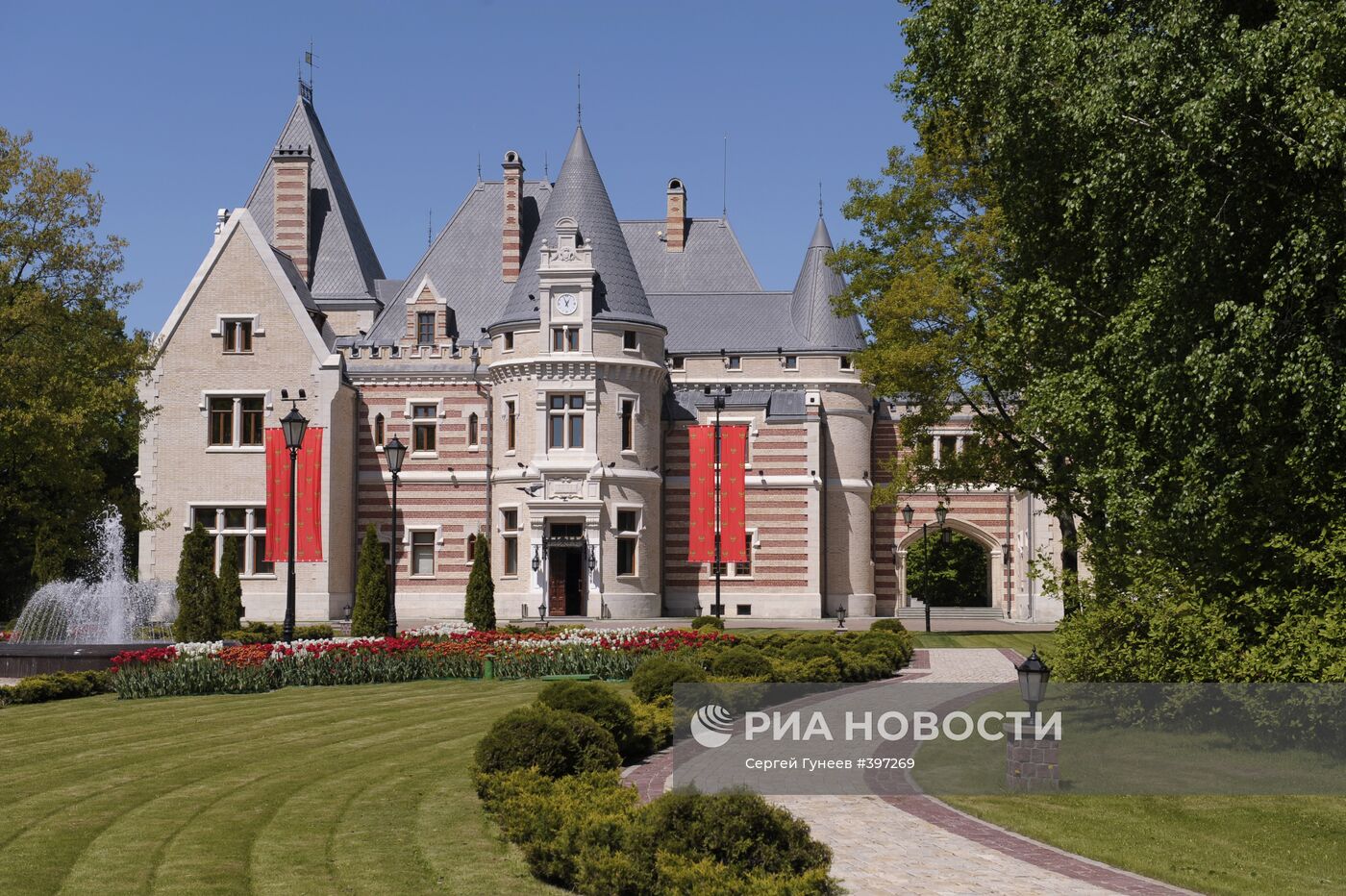 Резиденция президента России "Замок Майендорф" в Барвихе
