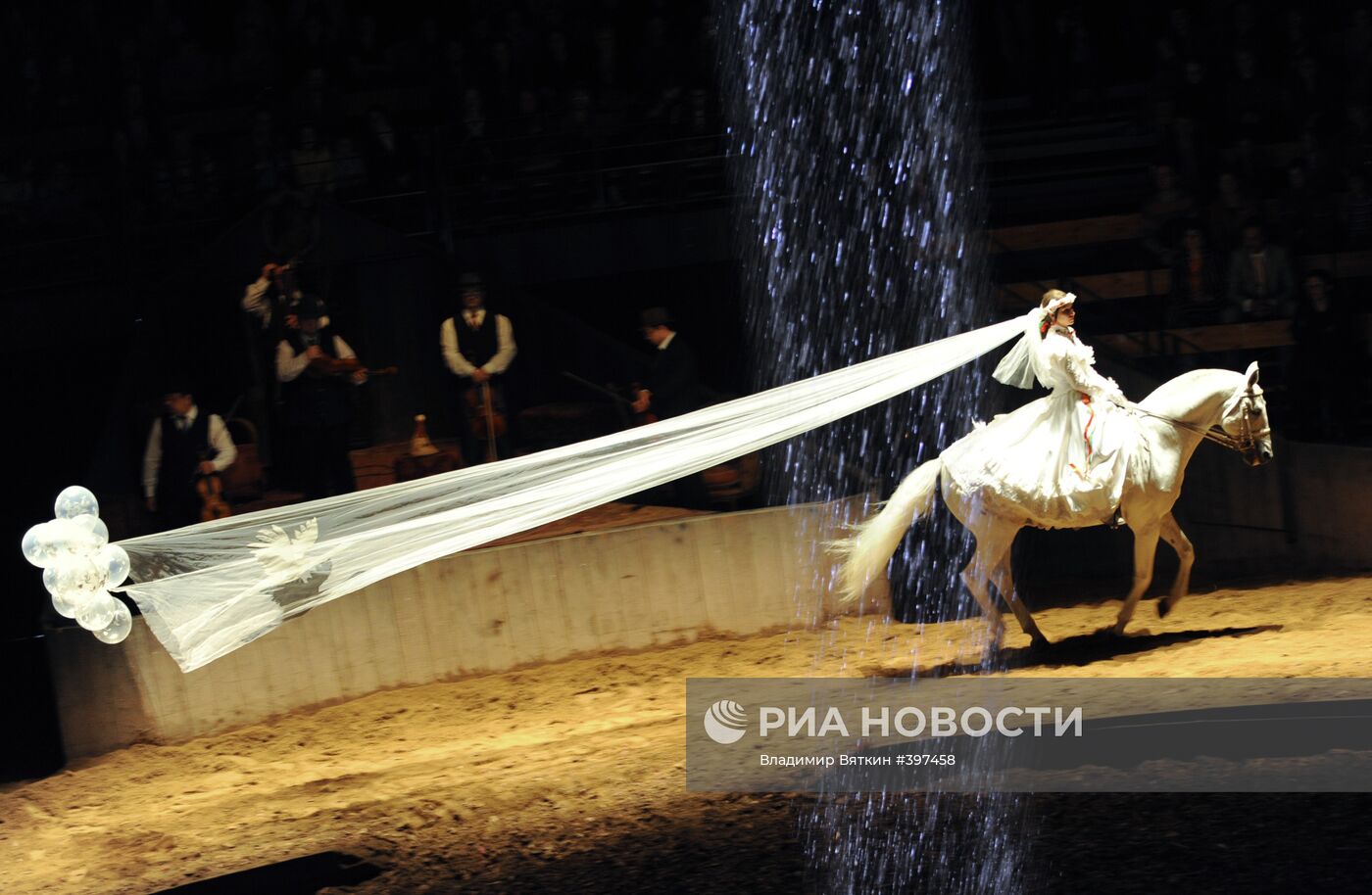 Спектакль "Баттута" конного театра "Зингаро" из Франции